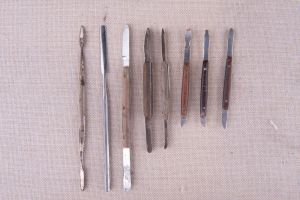 Muzei278_Моделажни ножчета за работа с восък и шпатул за цимент