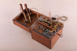 Muzei8_Термокаутер в черен калъф.