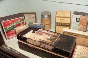 Muzei153_Лекарствени препарати от първата пол. на 20-ти век